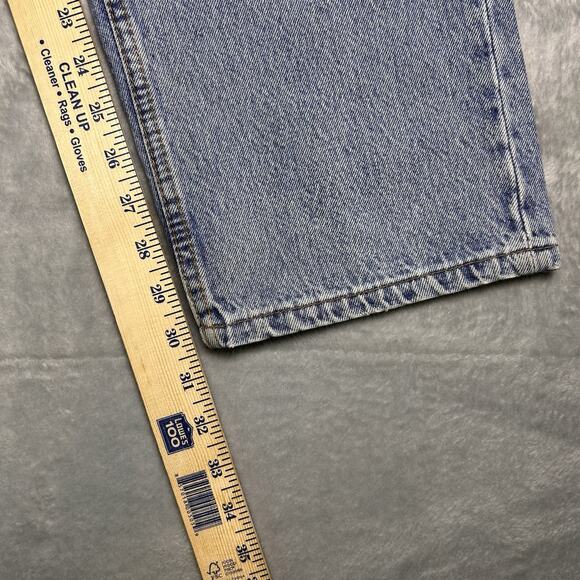 Levi’s 501 Jeans Women’s 36x32 High Rise Light Wash 90s Straight Leg *hole* - Picture 6 of 8